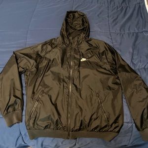 Men’s medium all black Nike wind breaker